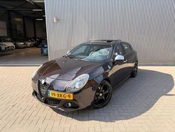 Zwart Gebruikt 2012 Alfa Romeo Giulietta Distinctive Hatchback | € 10.495 (Duur)