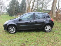 Zwart Gebruikt 2007 Renault Clio II Hatchback | € 1.999 (Eerlijke prijs)
