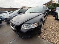 Zwart (metallic) Gebruikt 2010 Volvo V50 Kinetic Stationwagen | € 2.800 (Goede deal)