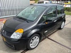 Zwart Gebruikt 2006 Renault Modus Initiale MPV | € 2.999 (Eerlijke prijs)
