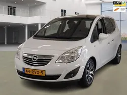 Wit, metallic lak Gebruikt 2011 Opel Meriva Cosmo MPV | € 5.999 (Eerlijke prijs)