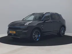 Zwart, metallic lak Gebruikt 2023 Lynk & Co 01 SUV | € 27.200 (Goede deal)
