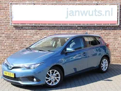 Blauw Gebruikt 2015 Toyota Auris Hybrid Hatchback | € 13.450 (Iets duurder)