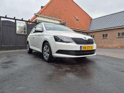 Wit Gebruikt 2015 Skoda Fabia Hatchback | € 7.000 (Eerlijke prijs)
