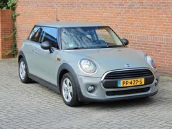 Grijs, metallic lak Gebruikt 2017 Mini ONE Salt Hatchback | € 16.500 (Iets duurder)