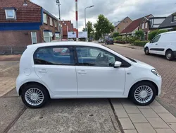 Wit Gebruikt 2014 VW up! high up! Hatchback | € 7.440 (Eerlijke prijs)