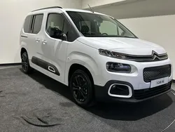 Wit Gebruikt 2023 Citroën e-Berlingo Shine MPV | € 26.900 (Iets duurder)