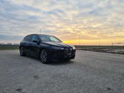 Zwart Gebruikt 2022 BMW iX SUV | € 63.900 (Eerlijke prijs)