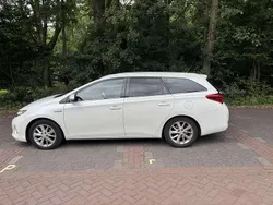 Gebruikt 2014 Toyota Auris Hybrid Edition Stationwagen | € 9.700 (Goede deal)