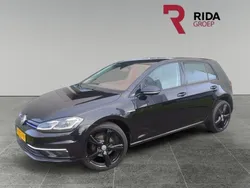 Zwart Gebruikt 2020 VW Golf VII Highline Hatchback | € 19.945 (Goede deal)