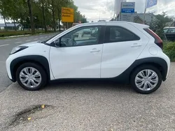 Wit Gebruikt 2024 Toyota Aygo Play Hatchback | € 15.450 (Super prijs)