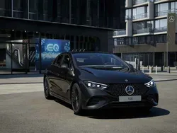 Zwart Nieuw 2025 Mercedes EQE350 AMG line | € 87.177 (Eerlijke prijs)