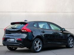 Zwart Gebruikt 2017 Volvo V40 Momentum Hatchback | € 13.900 (Super prijs)