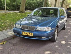 Blauw Gebruikt 1997 Volvo V70 Stationwagen | € 8.495