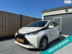 Wit Gebruikt 2014 Toyota Aygo Hatchback | € 6.550 (Iets duurder)