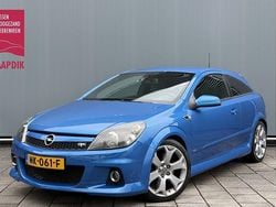 Blauw Gebruikt 2009 Opel Astra GTC OPC Hatchback | € 8.999