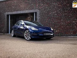 Blauw, metallic lak Gebruikt 2019 Tesla Model 3 Performance Sedan | € 19.450 (Duur)