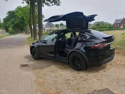 Zwart Gebruikt 2017 Tesla Model X SUV | € 24.900 (Eerlijke prijs)