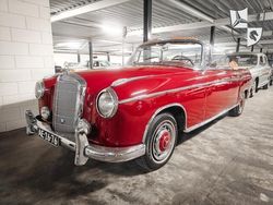 Rood Gebruikt 1961 Mercedes 220 SE Cabriolet | € 129.500