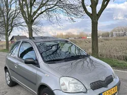 Grijs Gebruikt 2003 Toyota Yaris Hatchback | € 2.299 (Goede deal)