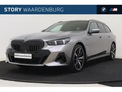 Grijs Gebruikt 2025 BMW 530e Executive Stationwagen | € 81.950