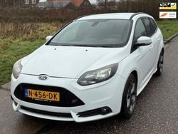 Wit Gebruikt 2012 Ford Focus ST Stationwagen | € 10.749 (Goede deal)