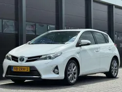 Wit Gebruikt 2013 Toyota Auris Hybrid Hatchback | € 7.250 (Goede deal)