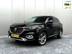 Zwart, metallic lak Gebruikt 2022 MG EHS Luxury SUV | € 21.441 (Eerlijke prijs)