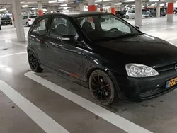 Zwart Gebruikt 2001 Opel Corsa Sport Hatchback | € 500 (Goede deal)