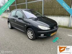 Zwart Gebruikt 2004 Peugeot 206 Hatchback | € 2.300 (Eerlijke prijs)