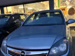 Grijs Gebruikt 2010 Opel Astra Edition Stationwagen | € 3.200 (Goede deal)