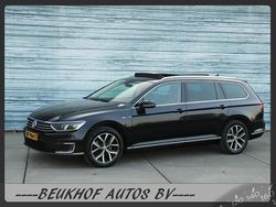 Zwart Gebruikt 2015 VW Passat Highline Stationwagen | € 11.750 (Iets duurder)