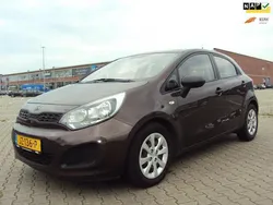 Bruin Gebruikt 2012 Kia Rio Hatchback | € 4.750 (Goede deal)