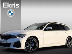 Wit Gebruikt 2021 BMW 330 Comfort Edition Stationwagen | € 38.900 (Duur)