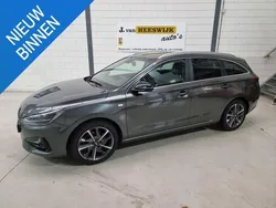 Grijs Gebruikt 2022 Hyundai i30 Premium Stationwagen | € 21.950 (Eerlijke prijs)