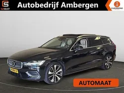Zwart Gebruikt 2022 Volvo V60 Plus Stationwagen | € 34.900 (Eerlijke prijs)