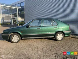 Groen Gebruikt 1995 Renault 19 Hatchback | € 2.950