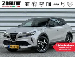 Grijs, metallic lak Nieuw 2025 Alfa Romeo Junior Edizione Speciale SUV | € 41.185 (Iets duurder)