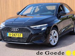 Zwart Gebruikt 2022 Audi A3 Advanced Sedan | € 23.940 (Eerlijke prijs)