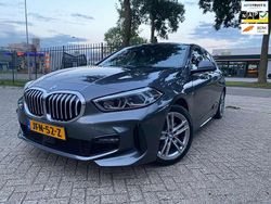 Grijs Gebruikt 2019 BMW 118 Executive Hatchback | € 23.995 (Iets duurder)