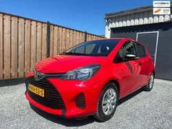 Rood Gebruikt 2016 Toyota Yaris Hatchback | € 9.650 (Goede deal)