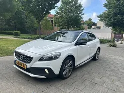 Wit Gebruikt 2014 Volvo V40 CC Summum Stationwagen | € 8.599 (Eerlijke prijs)