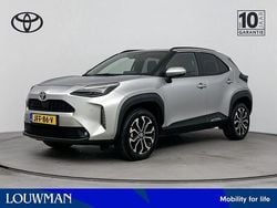 Zilver Gebruikt 2024 Toyota Yaris Cross X-plore SUV | € 29.400 (Duur)