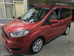 Rood Gebruikt 2015 Ford Tourneo Connect Titanium MPV | € 7.995 (Eerlijke prijs)