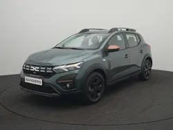 Groen Gebruikt 2023 Dacia Sandero Stepway Hatchback | € 18.750 (Iets duurder)