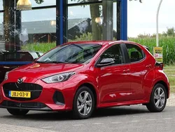 Rood Gebruikt 2024 Mazda 2 Exclusive-Line Hatchback | € 23.450 (Eerlijke prijs)
