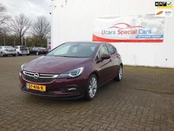 Rood Gebruikt 2018 Opel Astra Innovation Hatchback | € 8.250 (Eerlijke prijs)