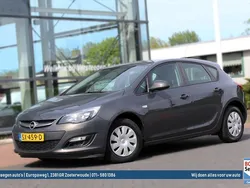Grijs Gebruikt 2015 Opel Astra Selection Hatchback | € 9.950 (Eerlijke prijs)