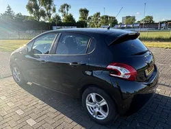 Zwart Gebruikt 2012 Peugeot 208 Hatchback | € 5.000 (Eerlijke prijs)