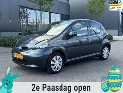 Grijs Gebruikt 2005 Toyota Aygo Hatchback | € 1.950 (Goede deal)